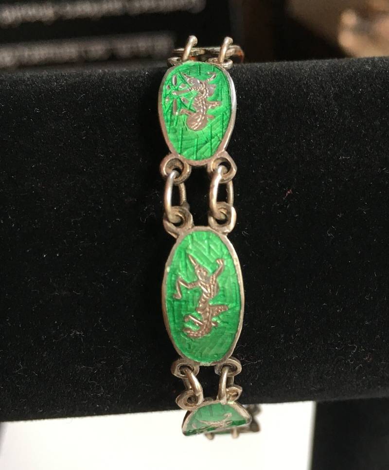 Grünes Emaille Neillo Siam Tanzende Mädchen Armband von YourTurnVintageStore