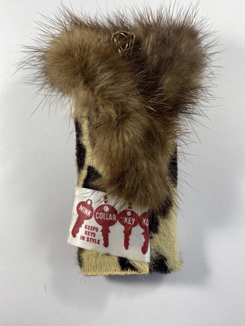 Nerzkragen Schlüsselanhänger Und Nerzsamen Für Den Anbau Von Nerz Mänteln Nerzkragen Schlüsselanhänger Und Nerzsamen Für Den Anbau Von Nerz Mänteln von YourTurnVintageStore