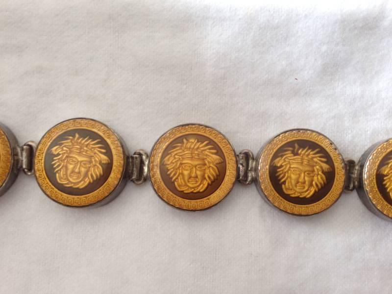 Versace Wie Medusa Button Silber Armband Versace Wie Medusa Button Silber Armband von YourTurnVintageStore
