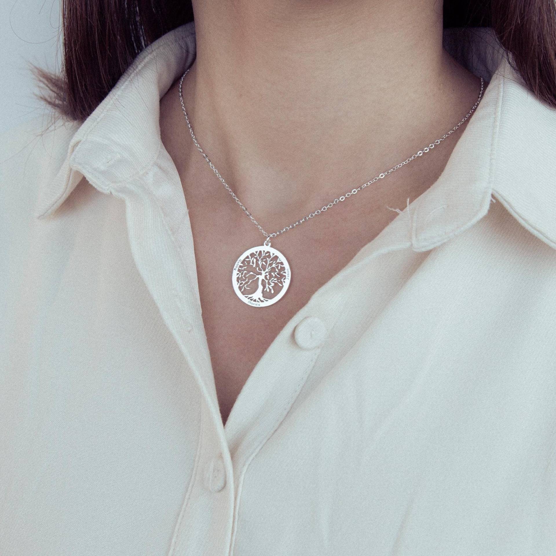 Custom Tree Pendant | Personalized Of Life Necklace Medallion Necklace| Silver Shiny Charm Gift Idea Custom Tree Pendant | Personalized Of Life Necklace Medallion Necklace| Silver Shiny Charm Gift Idea von YourWishPrinted