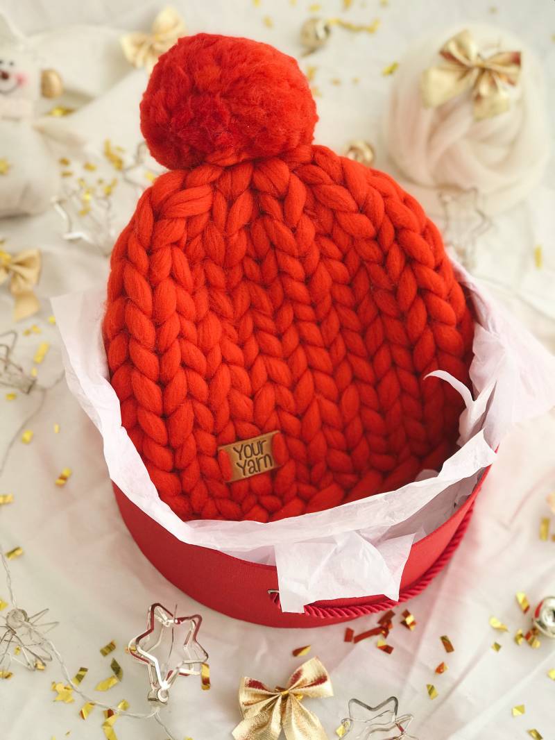 Rote Beanie Aus Wolle, Handgestrickte Mütze von YourYarnUa