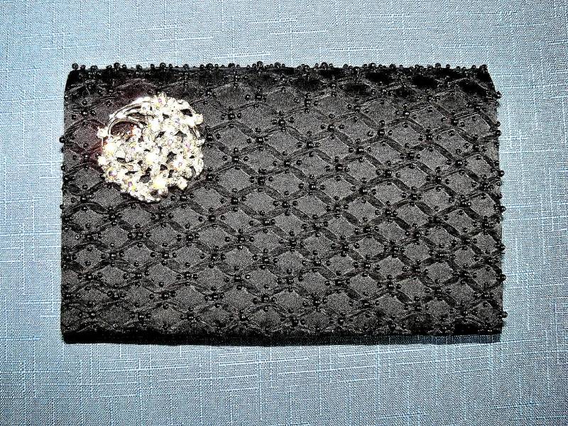 Schwarz Perlen Geldbörse Vintage Strass Brosche, Braut Party Tasche von YoursOccasionally