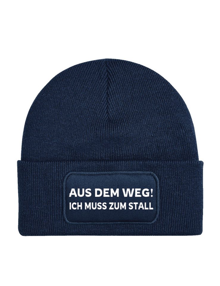 Youth Designz Beanie Aus dem Weg! Ich muss zum Stall Beanie Mütze Strickmütze Wintermütze mit trendigem Motiv von Youth Designz
