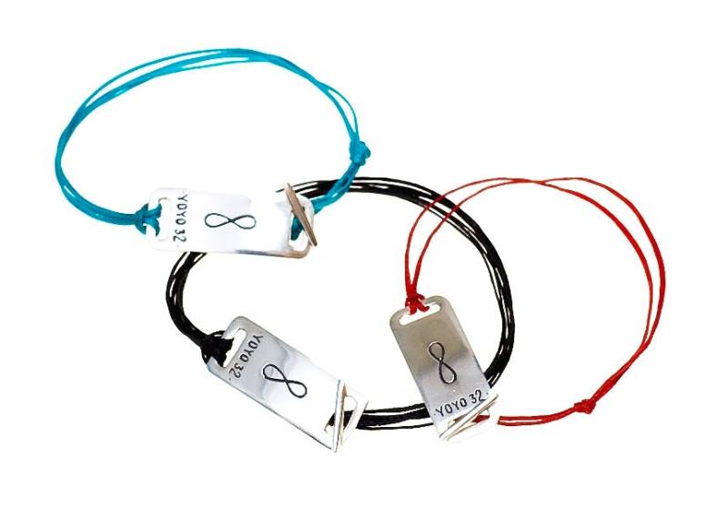 Wachs String Kabbalah Armband Mit Infinity Schild Graviert Auf Silbertablett Für Männer & Frauen - Schwarz, Blau Oder Rot Handgefertigte Pro von Yoyo32Design