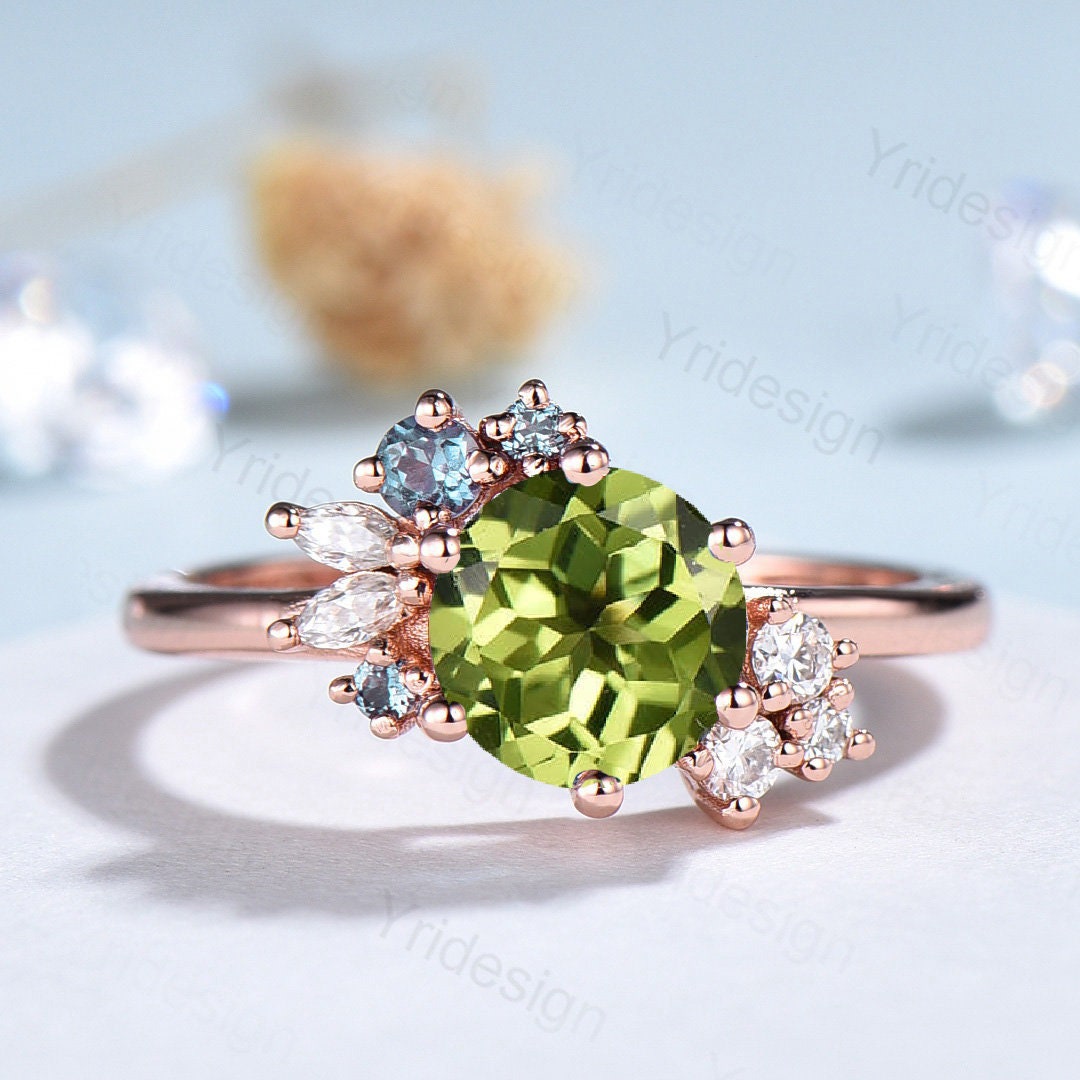 Einzigartiger Peridot Verlobungsring Cluster Alexandrit Moissanit Ehering Für Frauen Vintage Art Deco Diamant Jahrestag Versprechen Schmuck von Yridesign