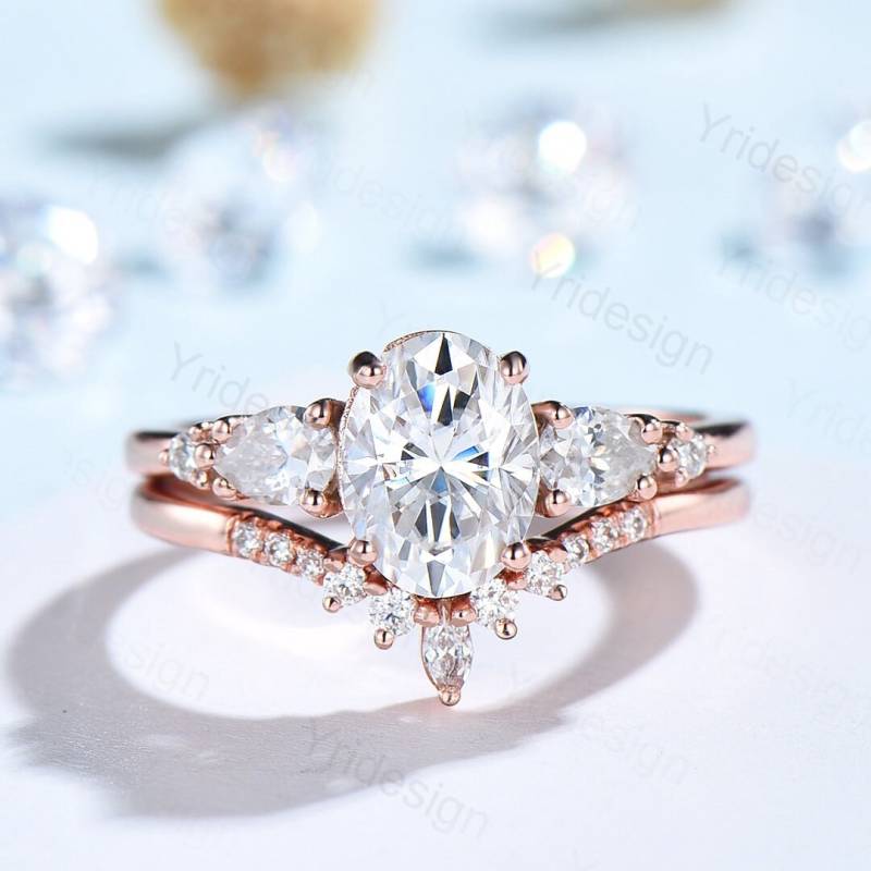 Oval Moissanit Verlobungsring Set Vintage Ring Cluster Braut Art Deco Unikat Jahrestag Handmade Schmuck von Yridesign