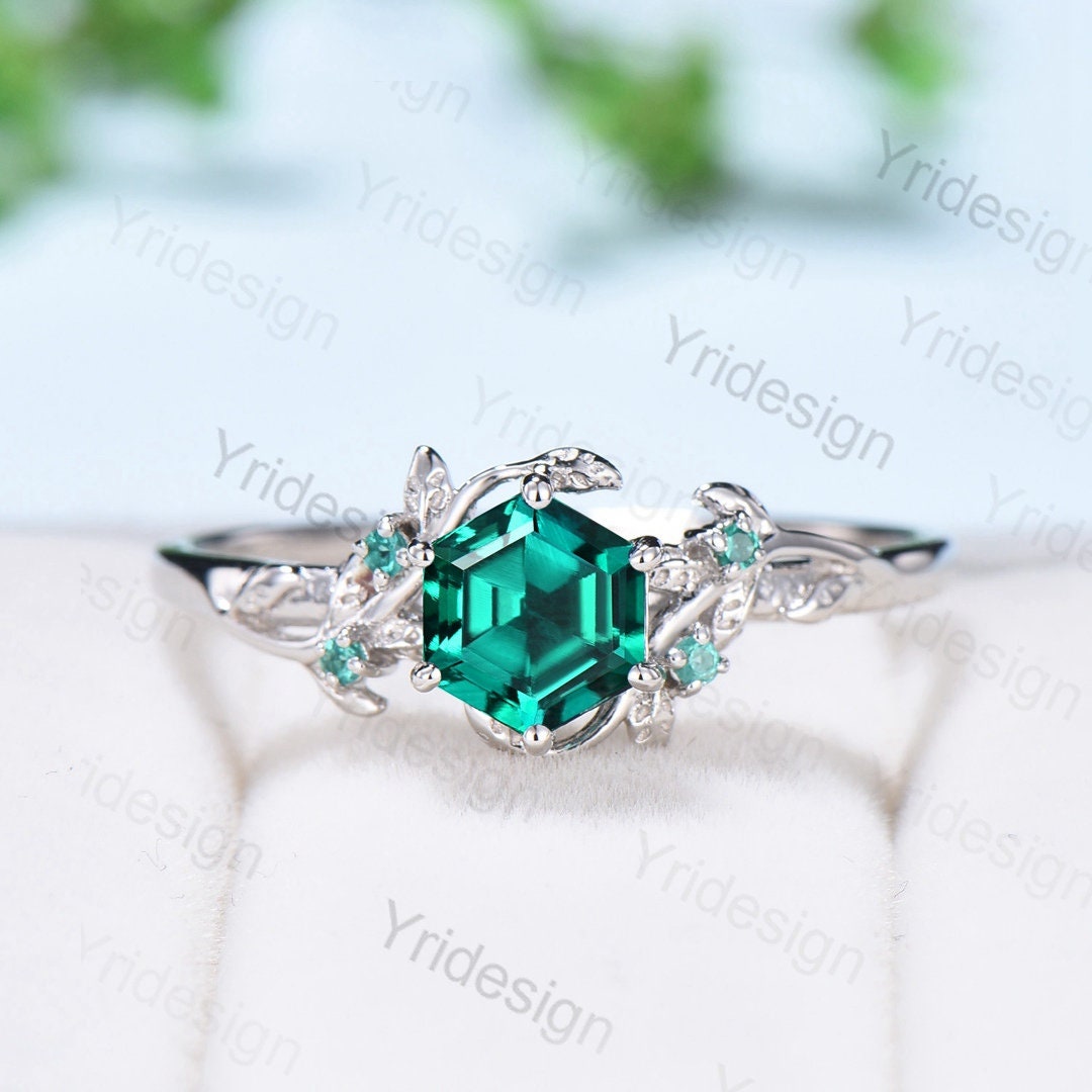 Vintage Smaragd Ring 1Ct Hexagon Cut Inspiriert Blatt Verlobungsring Weißgold Einzigartige Cluster Grüner Stein Ehering Für Frauen von Yridesign