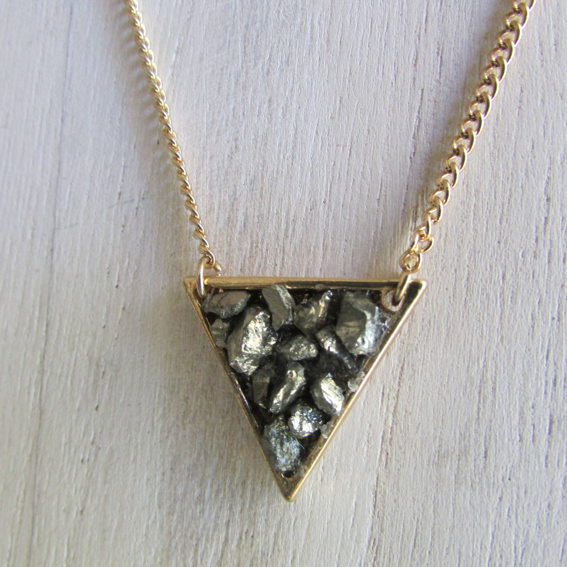 Pyrit Dreieck Halskette Pyrit Dreieck Halskette von YsArt