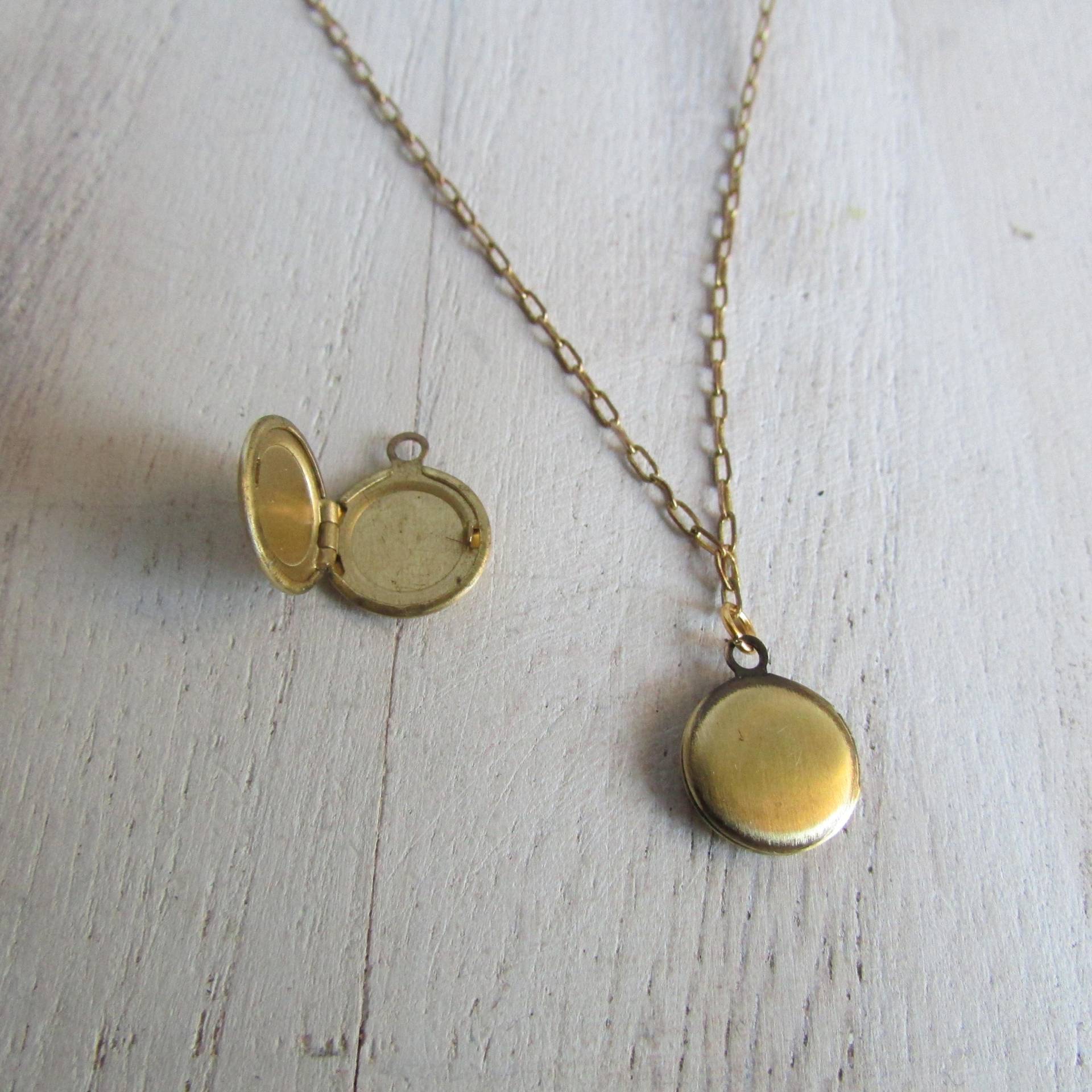 Vintage-Medaillon-Halskette - Mimi-Medaillon Vintage-Medaillon-Halskette - Mimi-Medaillon von YsArt