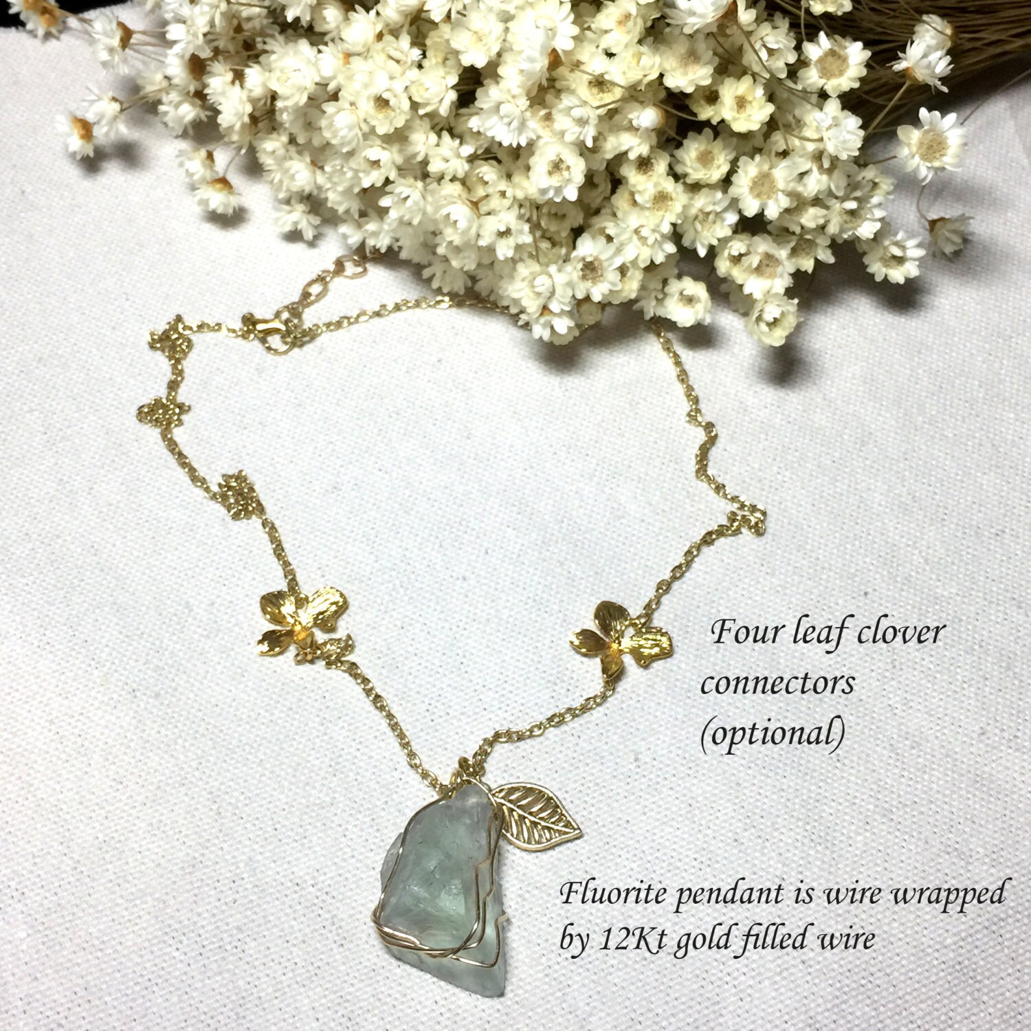 Gold Gefüllt Draht Wickeln Grün Fluorit Halskette, Rohgrün Lassen Charms Rohfluorit Anhänger Halskette von YseraJewelry