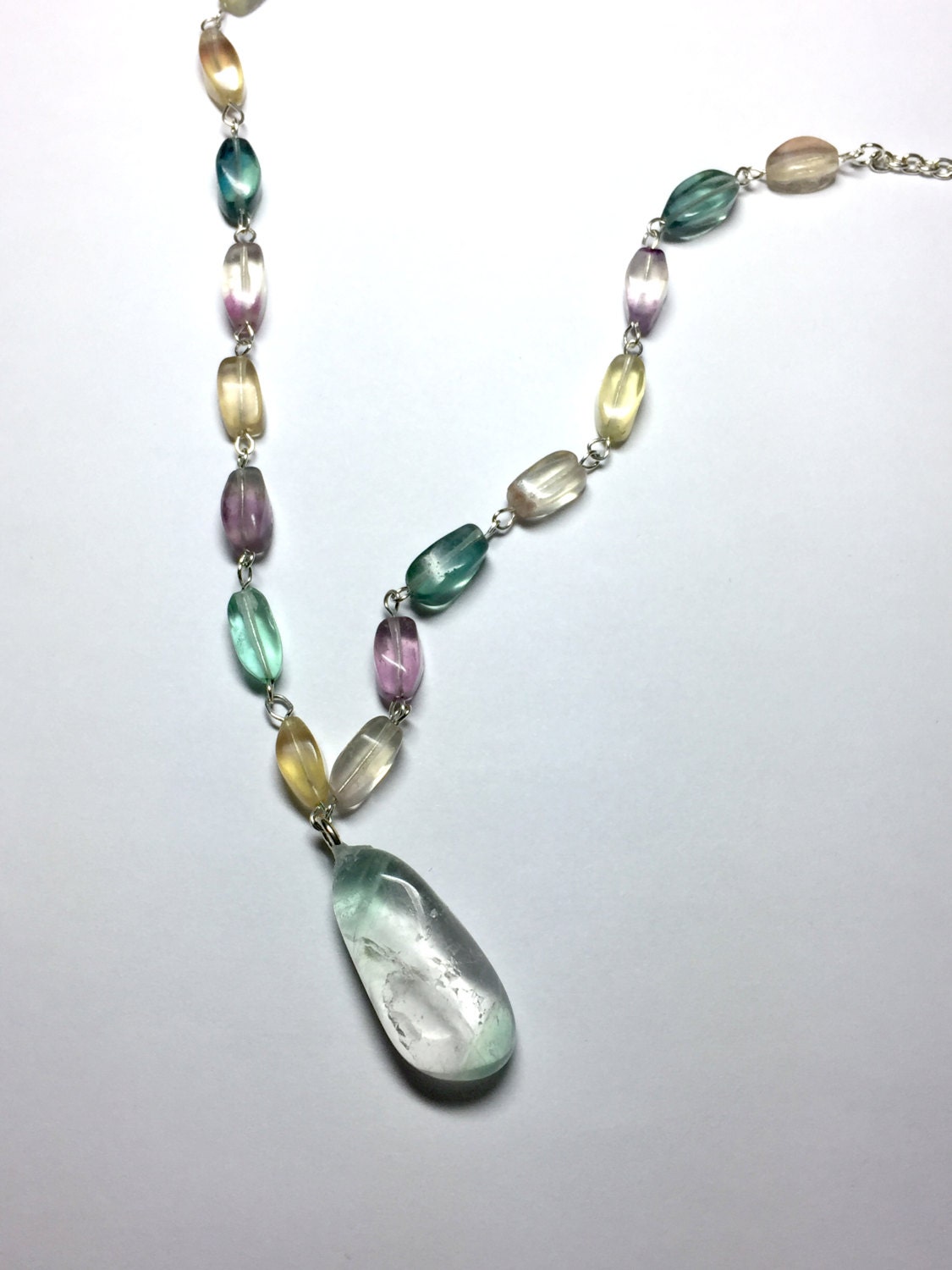 Multi-Fluorit-Halskette, Regenbogen Fluorit Halskette, Multi-Farbe-Edelstein-Halskette, Regenbogen-Kristall-Halskette, Natürliche Edelstein Halskette von YseraJewelry