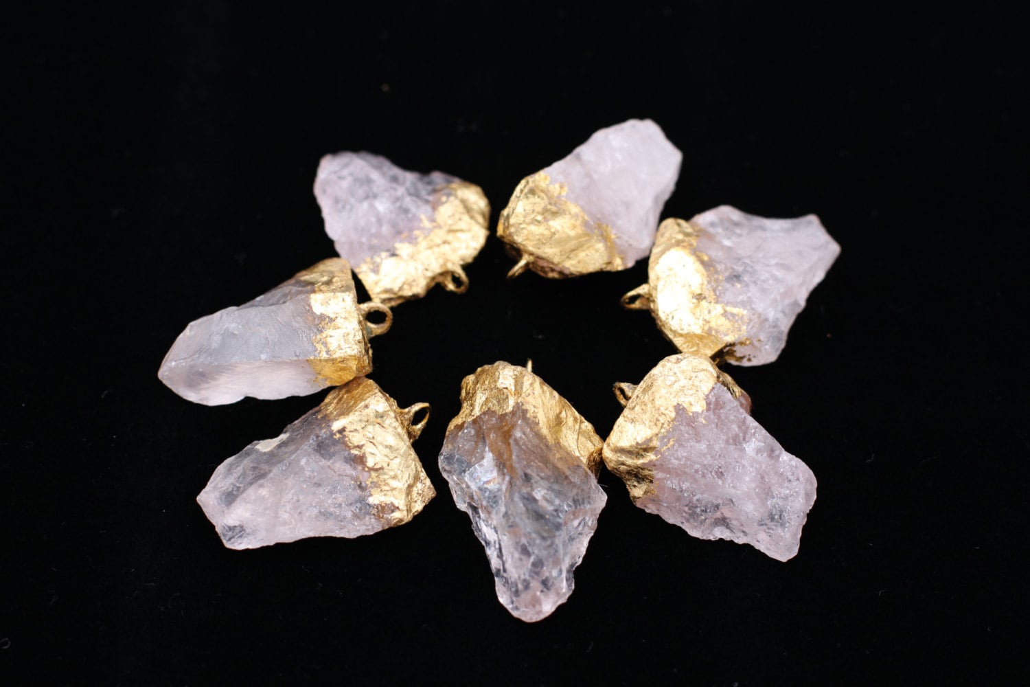 Rose Quarz Halskette, Gold Getaucht Rohen Rosenquarz Edelstein Natürliche Halskette von YseraJewelry