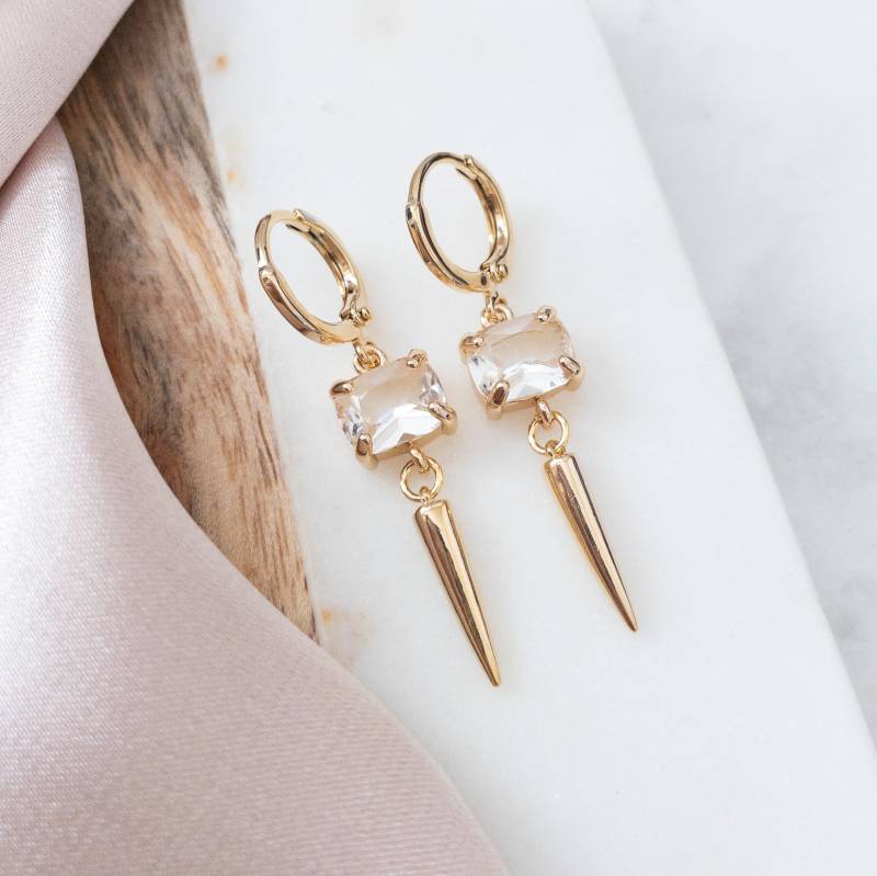 Huggie Ohrringe Für Stacking Spike Gold Creolen Edgy Kleine Hoop Charm Geschenk Teenies von YsmDesigns