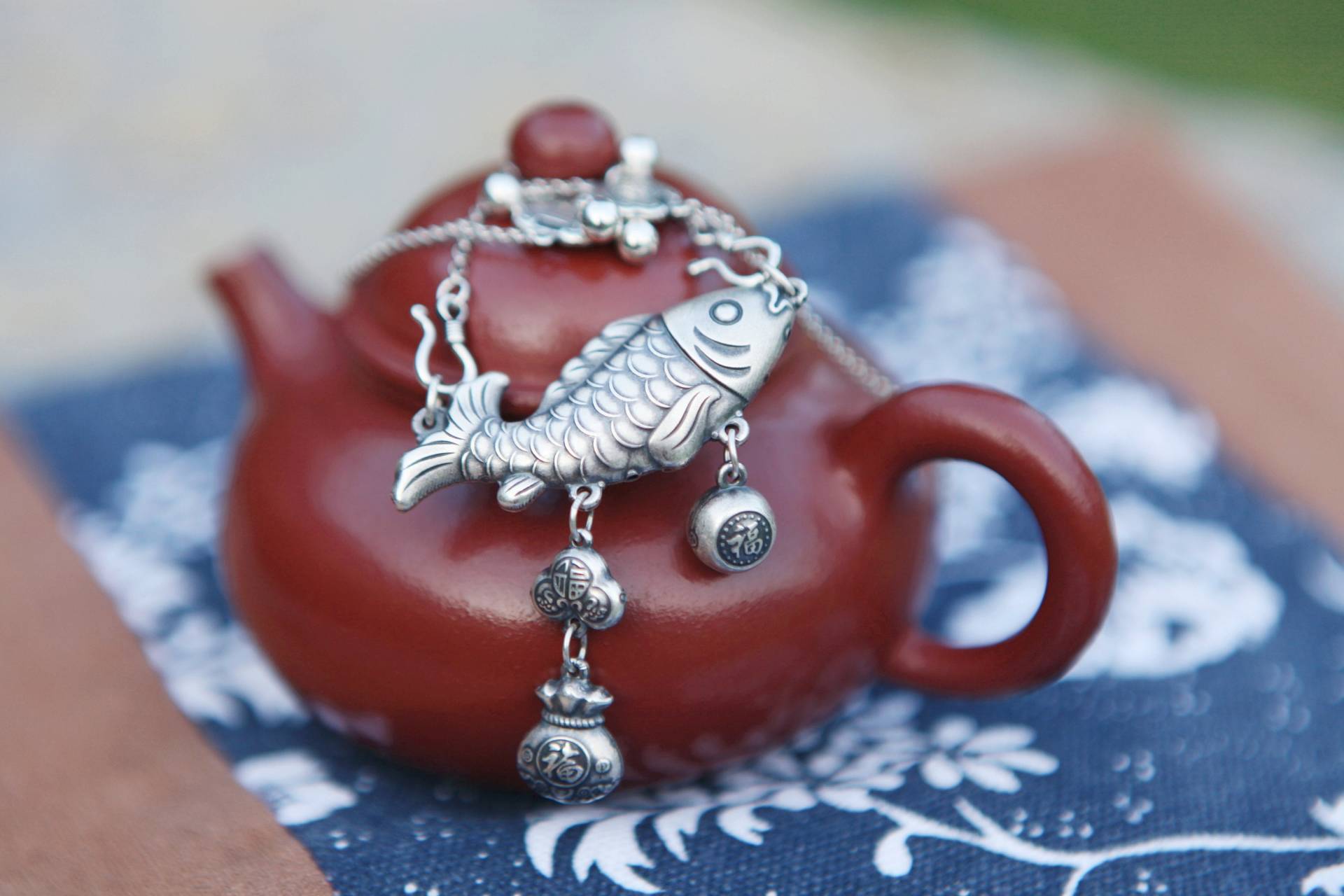 Retro S999 Sterling Silber Kleiner Glücksbeutel Anhänger Mit S925 Halskette Retro S999 Sterling Silber Kleiner Glücksbeutel Anhänger Mit S925 Halskette von YueJewellery
