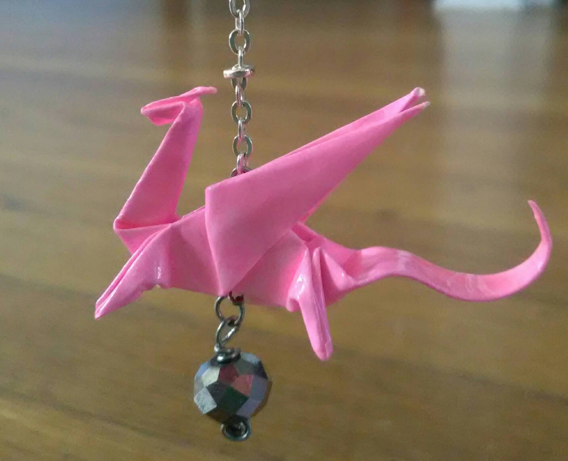 Rosa Drachenohrringe Mit Spiegel Kugelperlen Rosa Drachenohrringe Mit Spiegel Kugelperlen von YukikoCreations