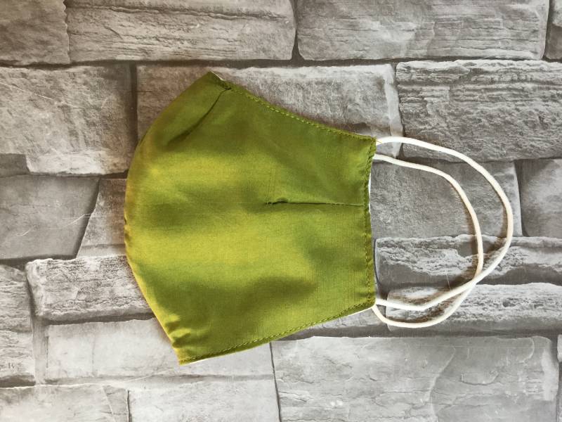 Festliche Behelfsmaske Aus Seide in Grün Festliche Behelfsmaske Aus Seide in Grün von YukiwariSouShop