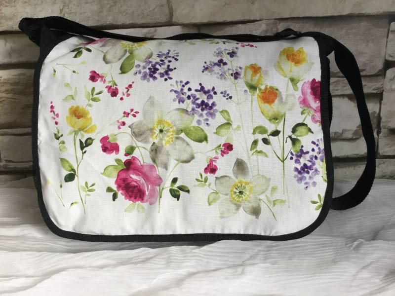 Messenger-Tasche Blumenwiese Messenger-Tasche Blumenwiese von YukiwariSouShop