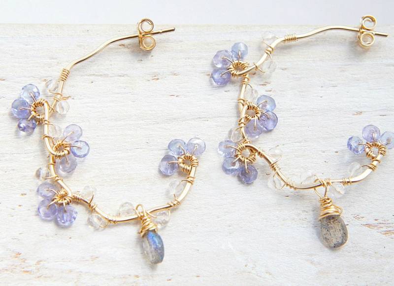 Tansanit & Quarz Ohrringe 14K Gold Filled Sterling Silber, Floral Draht Gewickelt Tansanit & Quarz Ohrringe 14K Gold Filled Sterling Silber, Floral Draht Gewickelt von Yukojewelry
