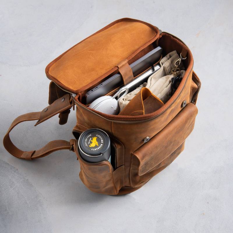 Personalisierter Großer Leder-Rucksack Für Herren - Vollnarbenleder-Reiserucksack Mit Laptopfach | 15 Zoll von YukonLeatherGoods