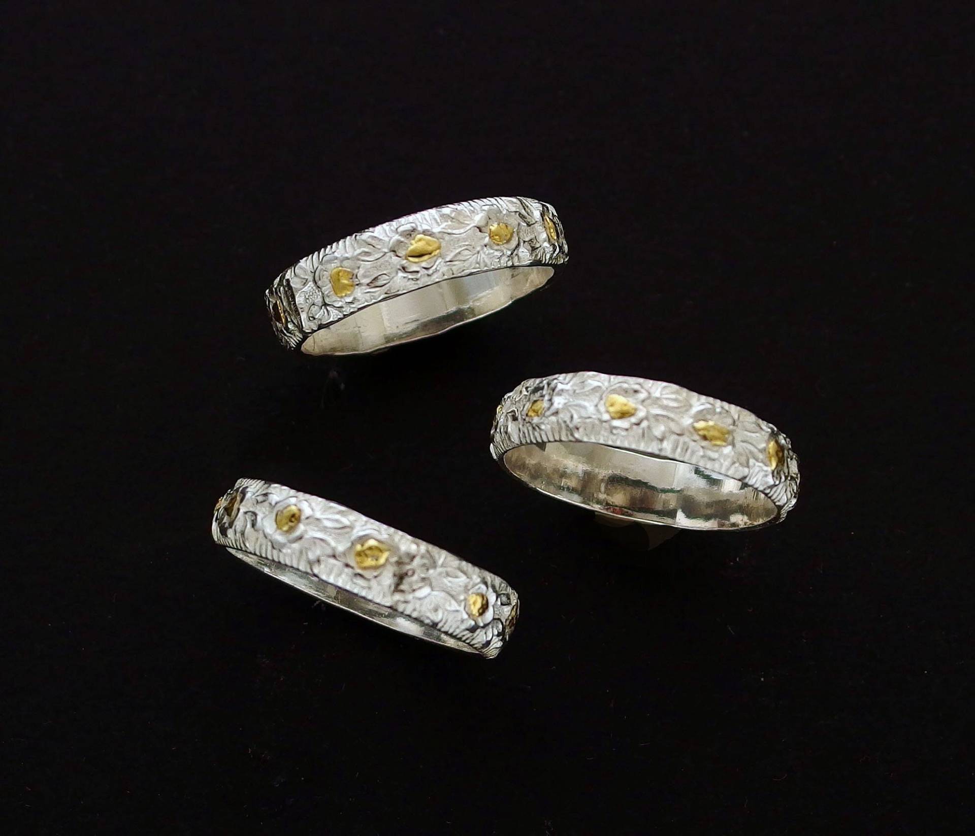 Ring Rund Die Rosen - Sterling Silber & Natürliche Goldnuggets Ring Rund Die Rosen - Sterling Silber & Natürliche Goldnuggets von YukonRon