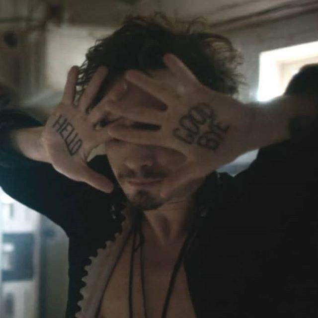 Letzter Anruf Klaus Hargreeves Umbrella Academy Hallo Auf Wiedersehen Temporäres Tattoo Cosplay Erstaunlicher S2 Netflix-Trailer Hände Letzter Anruf Klaus Hargreeves Umbrella Academy Hallo Auf Wiedersehen Temporäres Tattoo Cosplay Erstaunlicher S2 Netflix-Trailer Hände von YumiSadamoto