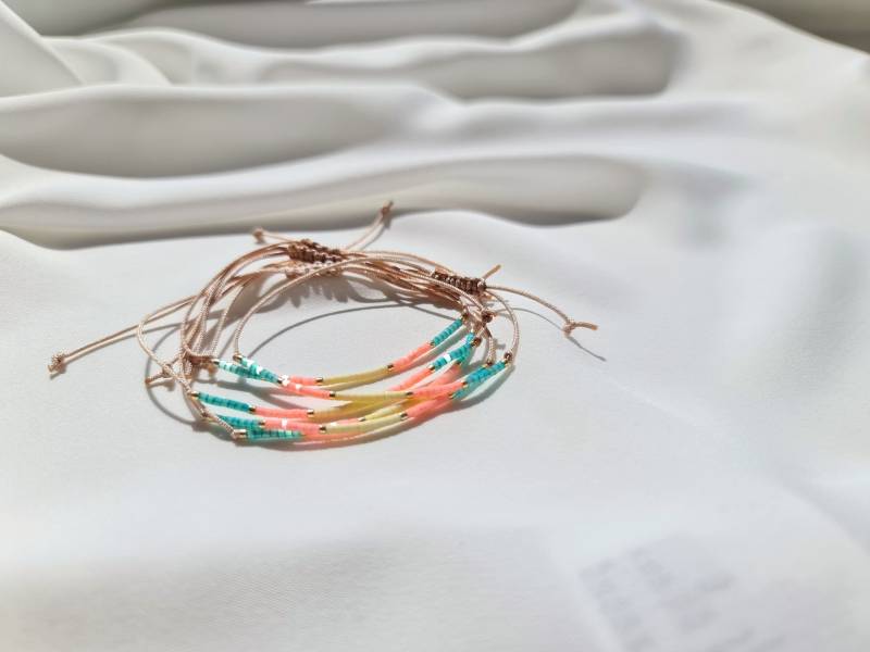 Einreihige Miyuki Rainbow Bracelets Freundschaftsarmband Anklet Sommer Strand von YuniqaShop