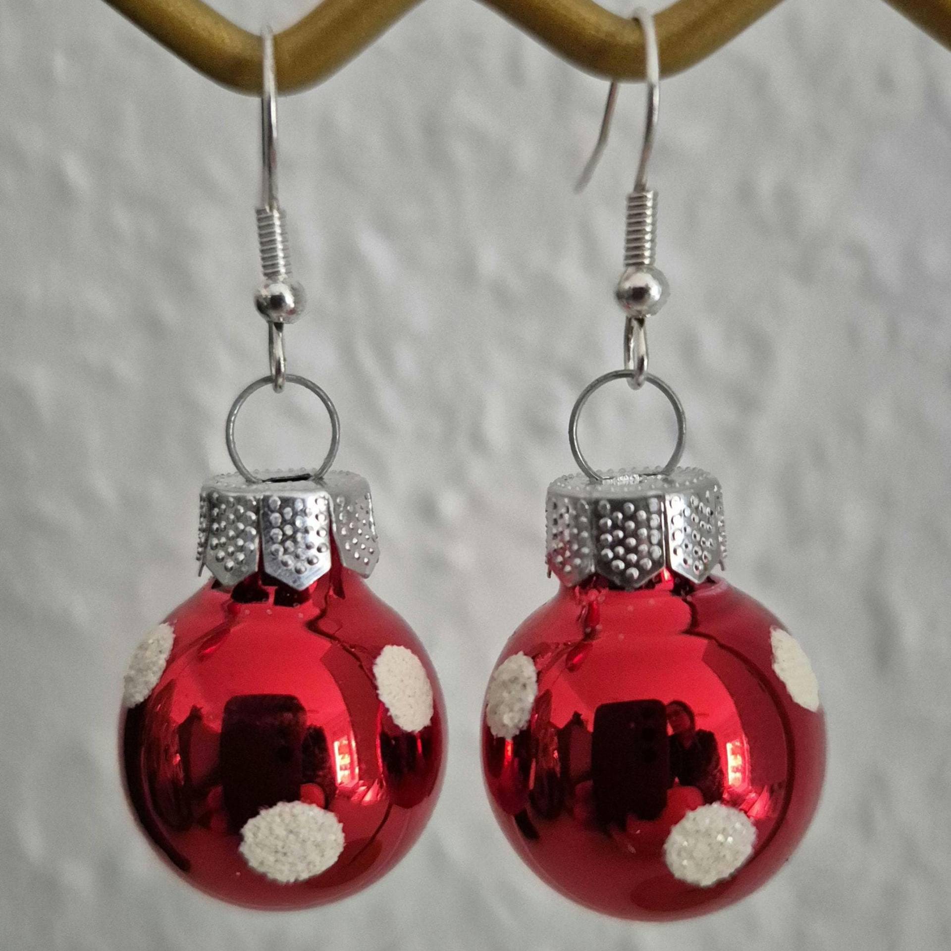 Handgefertigte Ohrringe Mit Christbaumkugel Echtglas Besonderem Dekor Wichteln Nikolaus Adventskalender Mama Tochter Kollegin Schwester von YuniqueHandmade
