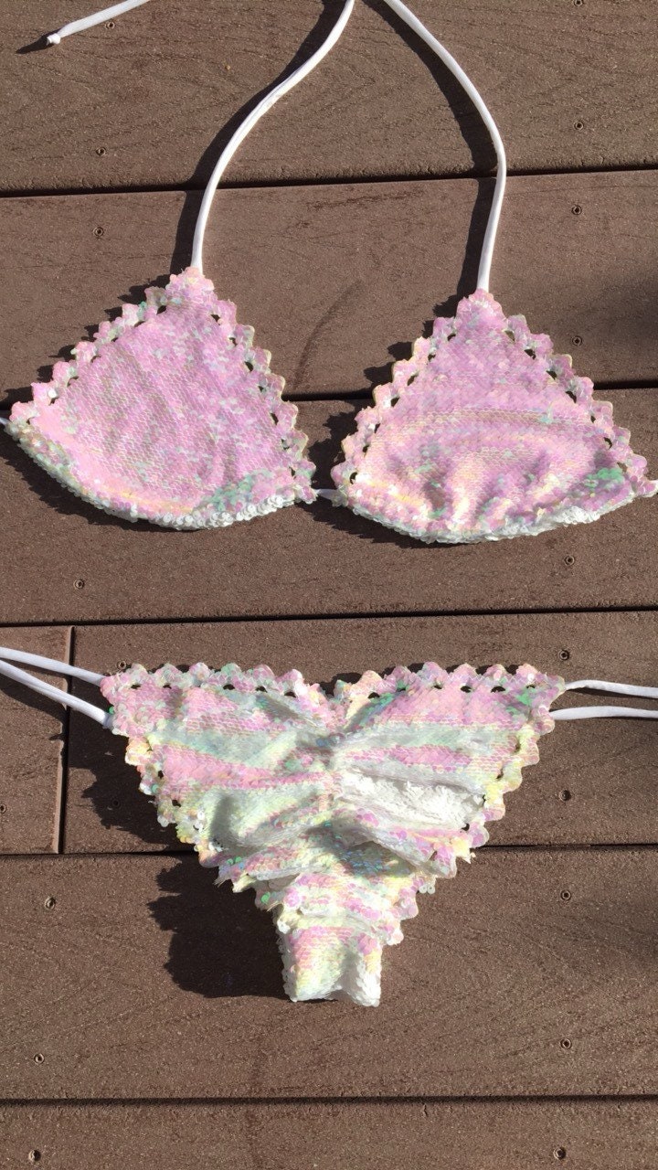Luxus Handgemachte Pailletten Ausschnitt Bademode Luxus Handgemachte Pailletten Ausschnitt Bademode von YuvaSwimwear
