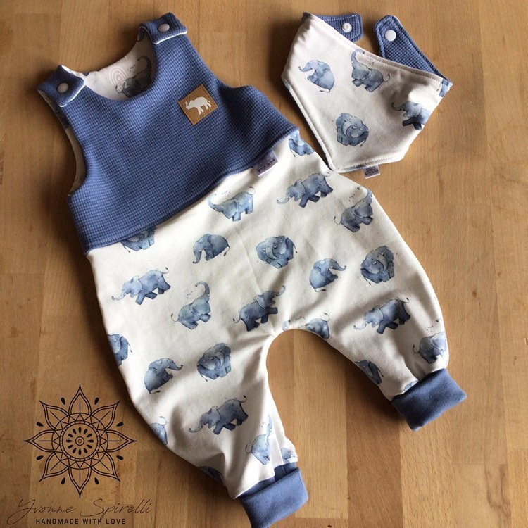 Babystrampler | Jersey Romper Einteiler Blaue Elefanten Waffeljersey von YvonneSpirelli