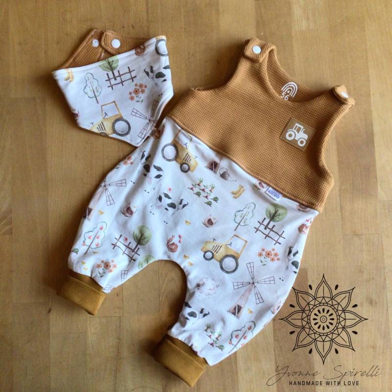 Babystrampler | Jersey Romper Einteiler Traktoren Auf Dem Bauernhof Waffeljersey von YvonneSpirelli