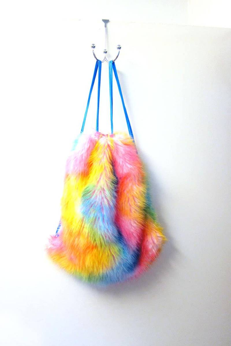 Regenbogen-Rucksack Mit Kordelzug Aufzeichnung Und Satin-Futter. Bestellung Anzahl Rl1 Regenbogen-Rucksack Mit Kordelzug Aufzeichnung Und Satin-Futter. Bestellung Anzahl Rl1 von YvonneofSanFrancisco
