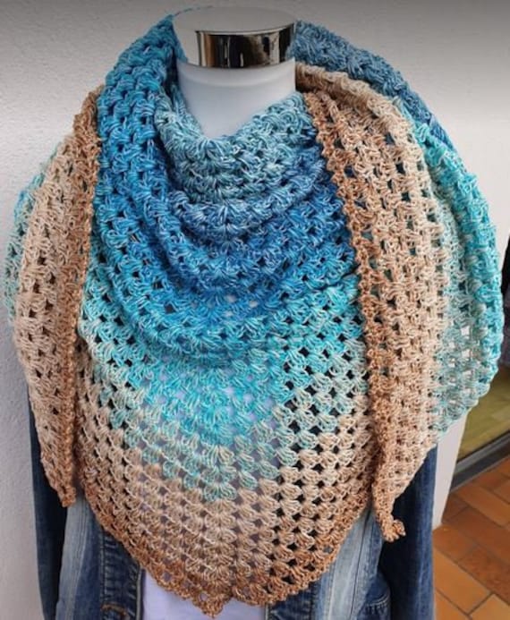 Kuschliges Xl Grannytuch Gehäkelt Mit Einer Knutschkugel Aus Der Mützenstraße Kuschliges Xl Grannytuch Gehäkelt Mit Einer Knutschkugel Aus Der Mützenstraße von YvonnesHaekelshop
