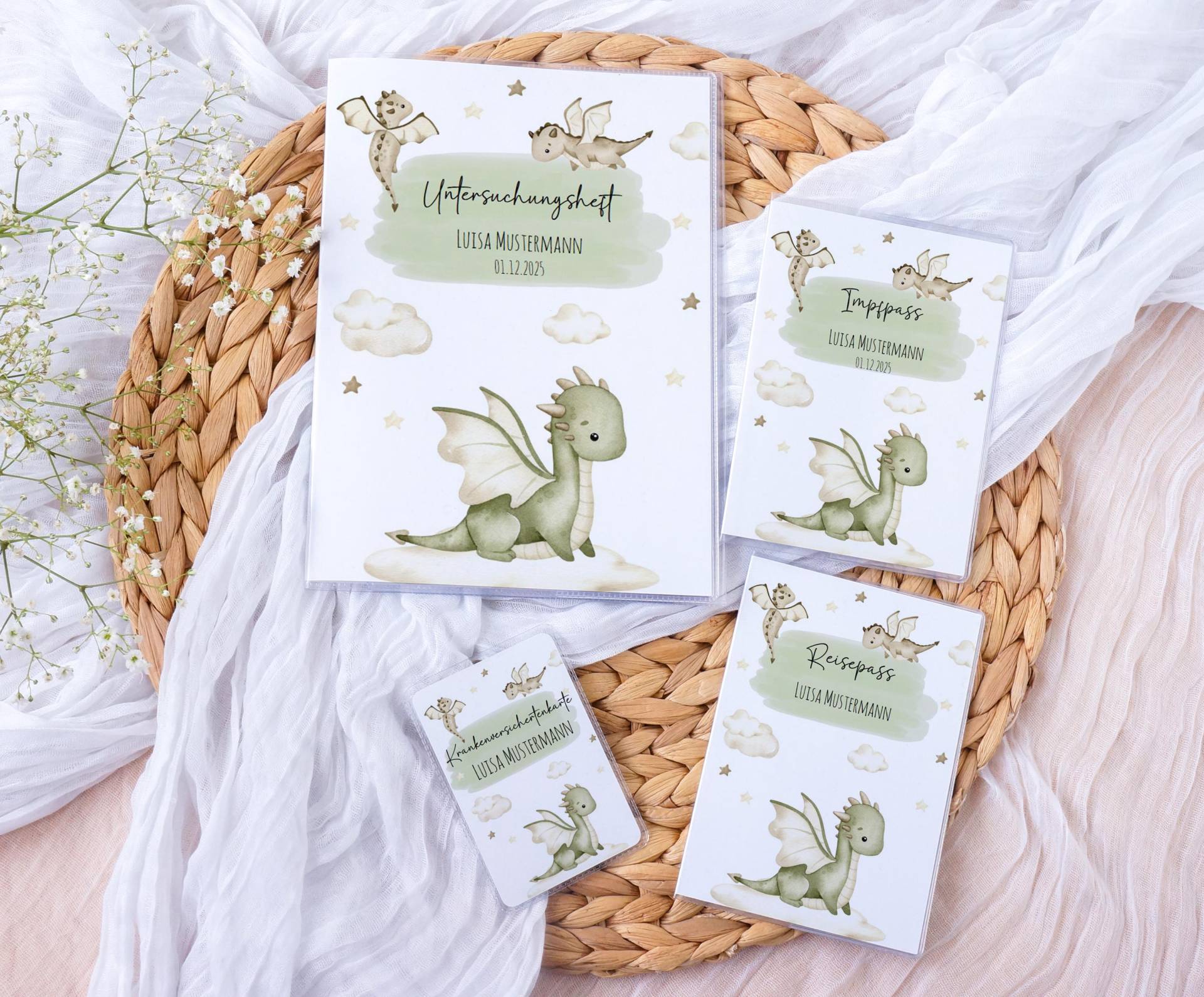 U-Heft Und Impfpass Reisepass Hülle Personalisiert Kleiner Drache Mit Name Als Geschenk Zur Geburt von YvonnesPapierTraeume