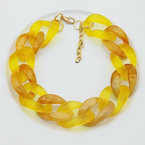 Gelbe klobige Acryl-Halskette, glatte Kette, cooles Statement-Halsband, kubanischer Stil, Schmuck, Geschenk für Frauen und Mädchen, Gelb von ZALTAS