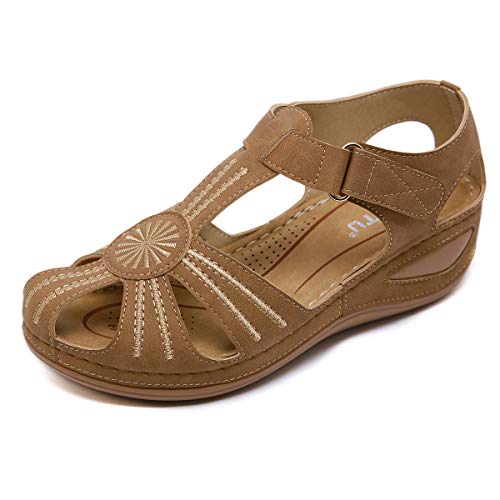 ZAPZEAL Sandalen Damen Sommerschuhe PU Leder Gartenschuhe Wasserdicht Rutschfest Peep-Toe Pantoletten Sportliche Slipper Hausschuhe,Braun 39 EU von ZAPZEAL