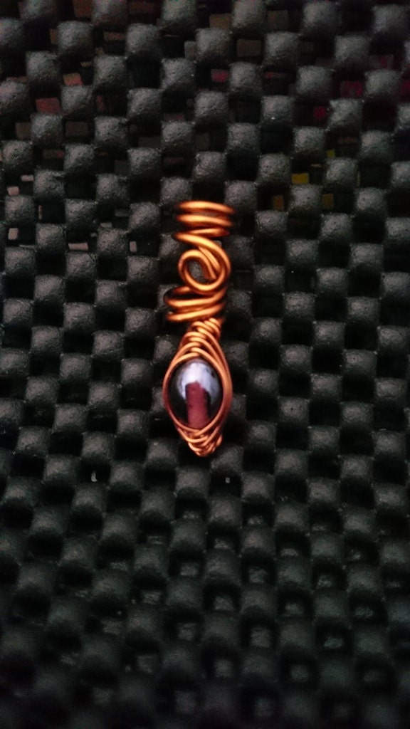 Kupfer Dreadlock Armreif Mit Fokalperle - in Verschiedenen Farben Erhältlich von ZAYUNU