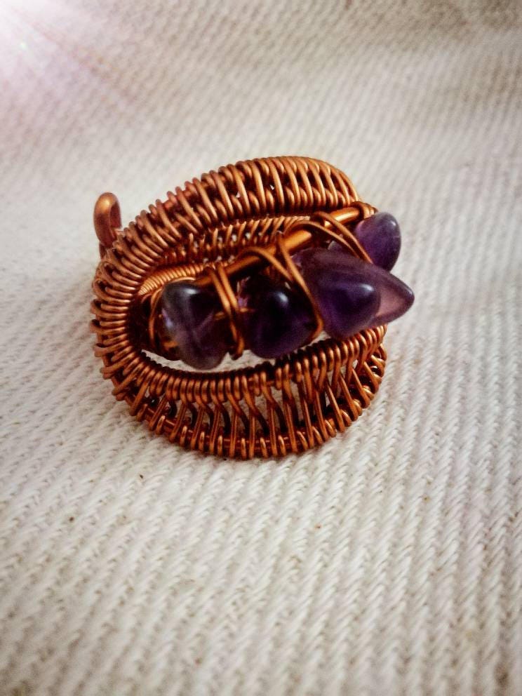 statement Ring/ Fingerwrap Aus Amethyst Und Kupfer von ZAYUNU