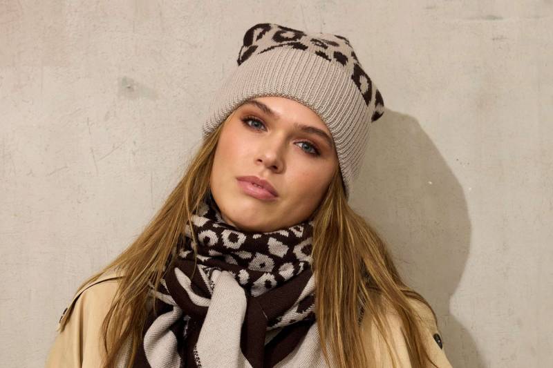 ZE-ZE Nordic Strickmütze Strickmütze taupe mit Leo braun von ZE-ZE Nordic