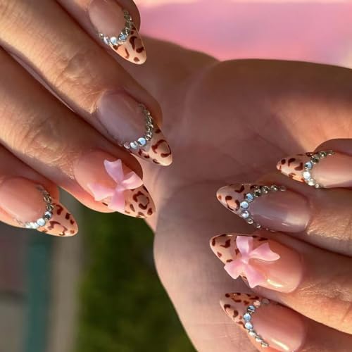 Mandel-Nägel zum Aufdrücken, glänzend, in 12 Größen, 24 Stück, französische Spitzen für Heimwerker, Dekorationen, Acrylkleber, Nägel für Frauen, transparent Mandel-Nägel zum Aufdrücken, glänzend, in 12 Größen, 24 Stück, französische Spitzen für Heimwerker, Dekorationen, Acrylkleber, Nägel für Frauen, transparent von ZEPFJHE