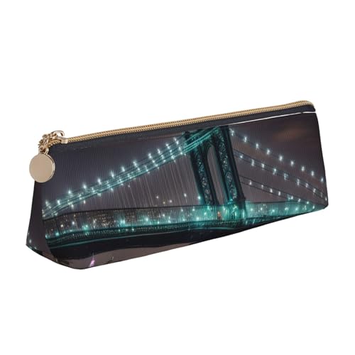 New York Manhattan Bridge Night Print PVC Münzbörse Geldtasche Make-up Tasche Bleistift Beutel Reißverschluss Schreibwaren Fall Damen Herren, Weiß, One Size, Einfach: New York Manhattan Bridge Night Print PVC Münzbörse Geldtasche Make-up Tasche Bleistift Beutel Reißverschluss Schreibwaren Fall Damen Herren, Weiß, One Size, Einfach: von ZHAOLQ