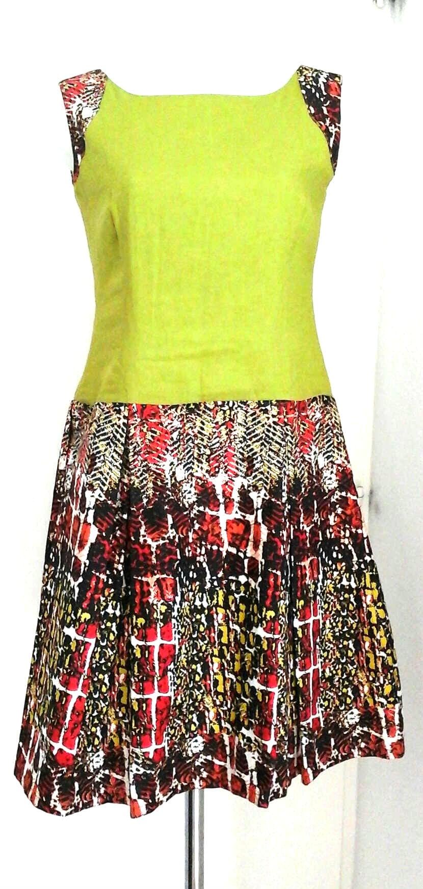 Kleid Aus Wachs Und Leinen. Unten Ausgestellt Mit Kellerfalten Kleid Aus Wachs Und Leinen. Unten Ausgestellt Mit Kellerfalten von ZIGZZAG
