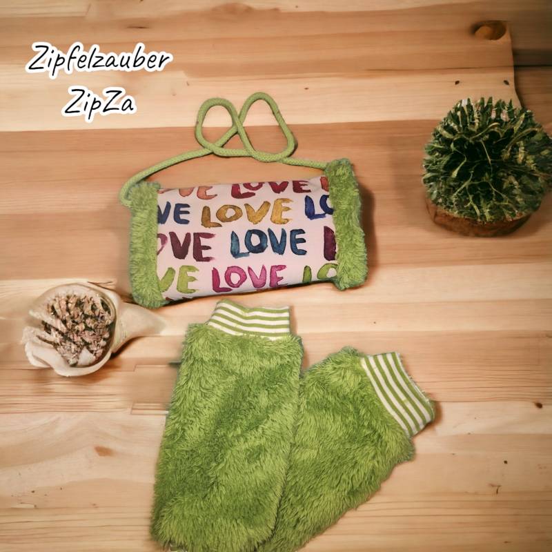 Handwärmer Muff Und/Oder Stulpen Kinder Softshell Kuschelfleece Warm Winter Love Grün von ZIPFELZAUBER