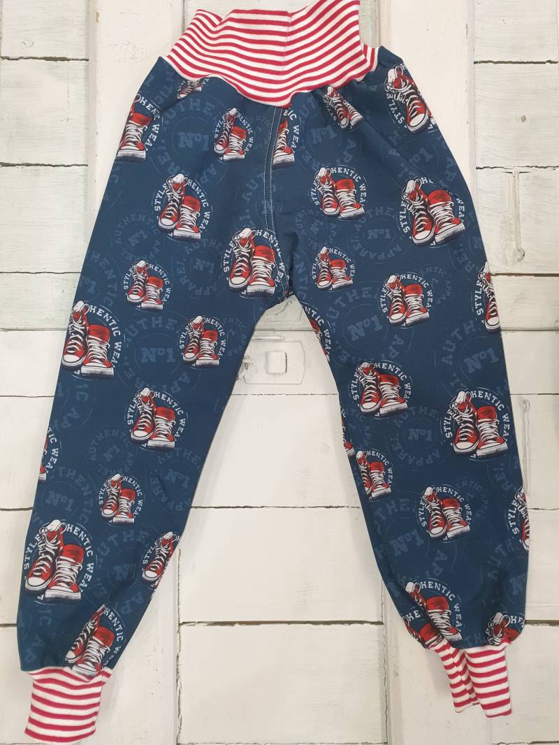 Softshell Hose Matschhose Sneaker Cool Zipfelzauber Softshellhose Handmade Gr.74-152 Pumphose Kinder Matschkleidung Regenhose von ZIPFELZAUBER