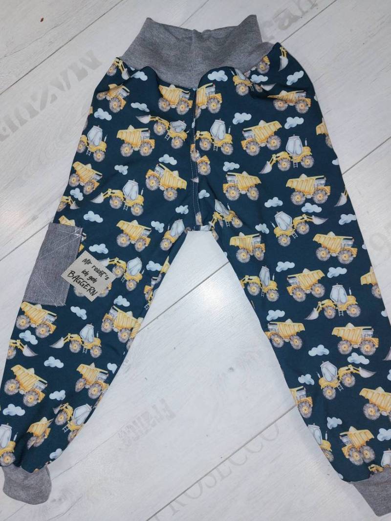 Softshellhose Hose Pumphose Matschhose Regenhose Gr.74-140 Softshell Zipfelzauber Bagger Baufahrzeuge Tasche Blau von ZIPFELZAUBER