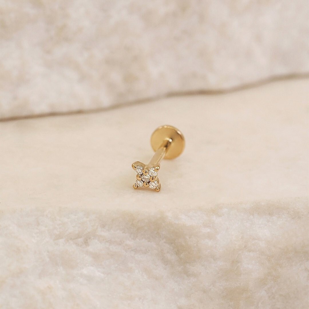 14K Gold Echte Diamant Blume Ohrstecker Für Nase Tragus Lobe Conch, 14K 5 Cluster Floral Intern Gewinde Pin, Piercing Schmuck von ZISMAjewellery