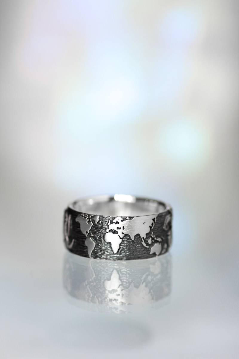 Ring Weltkarte - Mit Tieren Känguru Viele Tiere Elefanten Giraffen Handgemachter Vogel von ZORINAjewelryArt