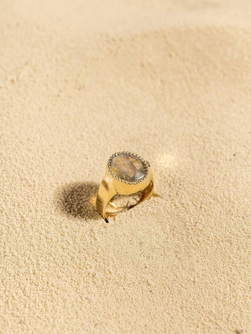 Labradorit Verlobungsring, Solid Gold Ring, Schmuck, Oval Lünette Statement von ZOZiJewelry