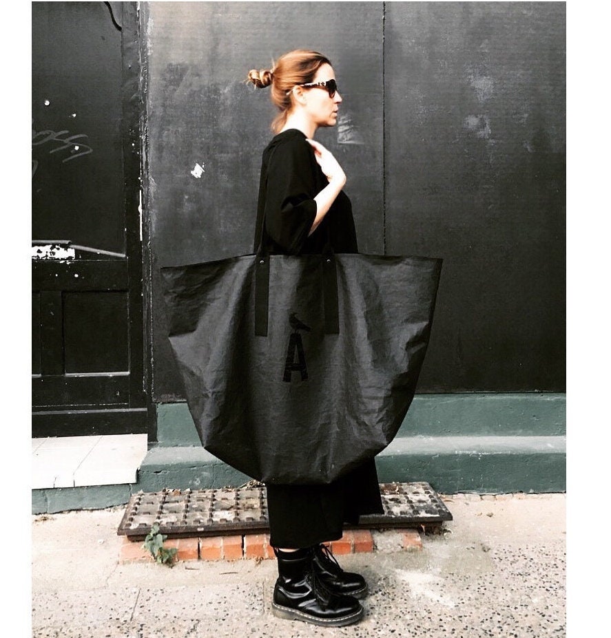 xxl Shopper Waschbares Papier Riesiger Ecofriendly Oversize Nachhaltig Schwarz Groß Umhängetasche Henkeltasche Große Tasche Tote Bag xxl Shopper Waschbares Papier Riesiger Ecofriendly Oversize Nachhaltig Schwarz Groß Umhängetasche Henkeltasche Große Tasche Tote Bag von ZUZAberlin