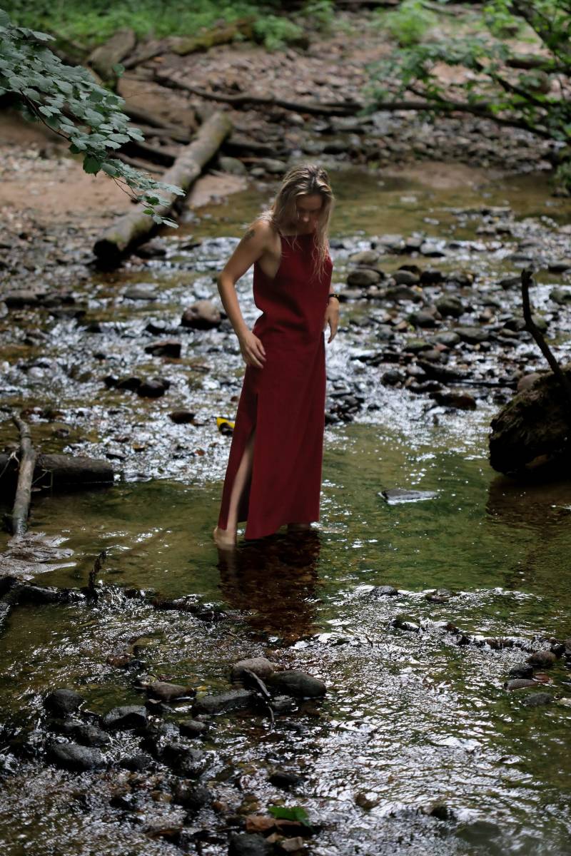 Weiches Trägerkleid Aus Baumwolle. Maxikleid Bio-Baumwolle. Musselin Unterkleid. Double-Gaze-Kleid Mit Zwei Seitenschlitzen. Cami-Kleid Eckigem von ZUZUis