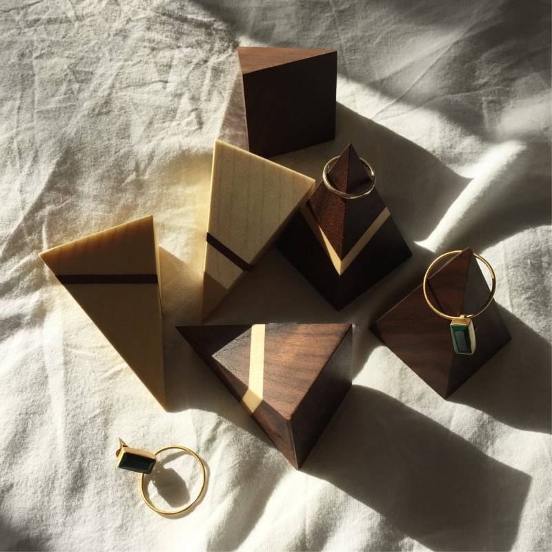 Pyramide - Schmuckhalter Pyramide - Schmuckhalter von ZWEIDA